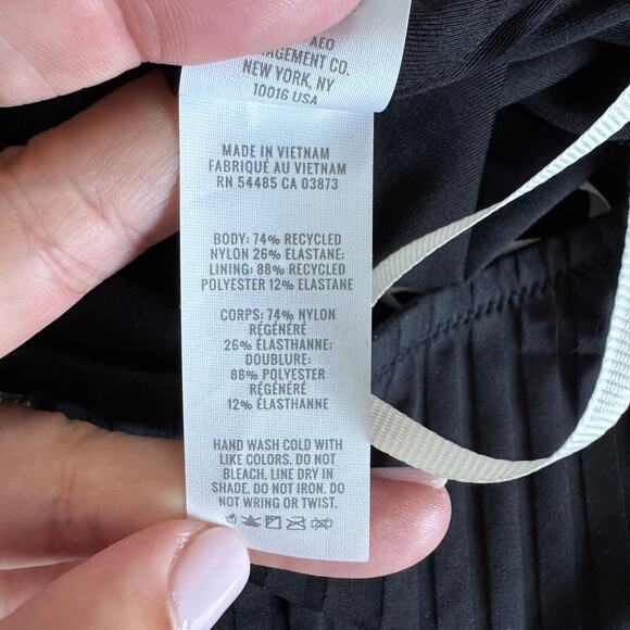 Aerie Womens Black Ribbed Cut Out Ring One Piece Monokini Swim Suit Size Large - Picture 11 of 12